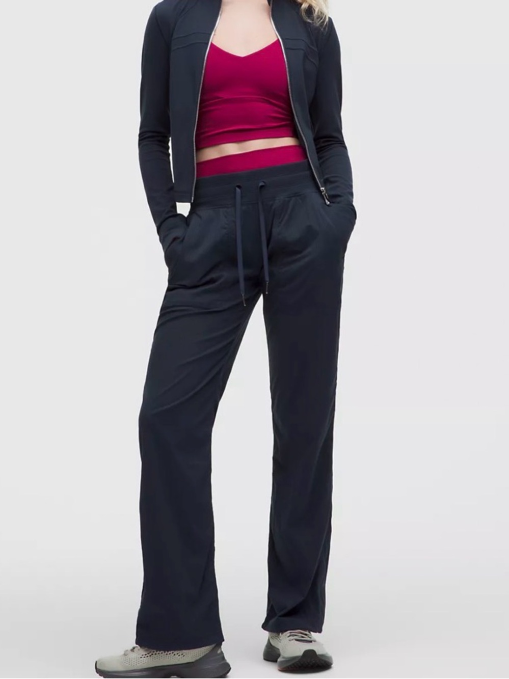 Women's Wide-Leg Drawstring Pants in Black